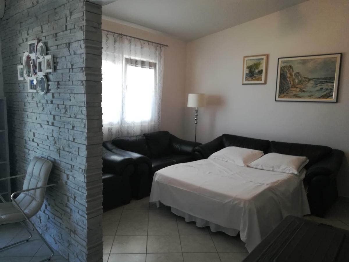 Lara & Vito Apartamento Metajna Exterior foto